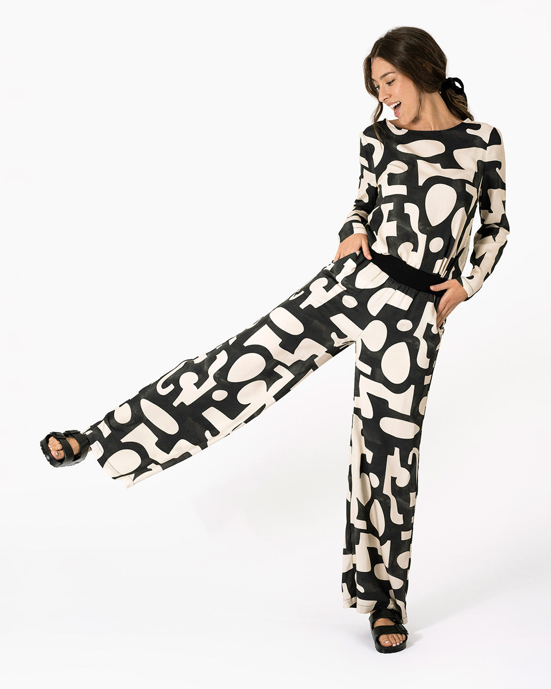 Print Wide Leg Pants | Graphic Print | Elastic Waist | Mid-rise