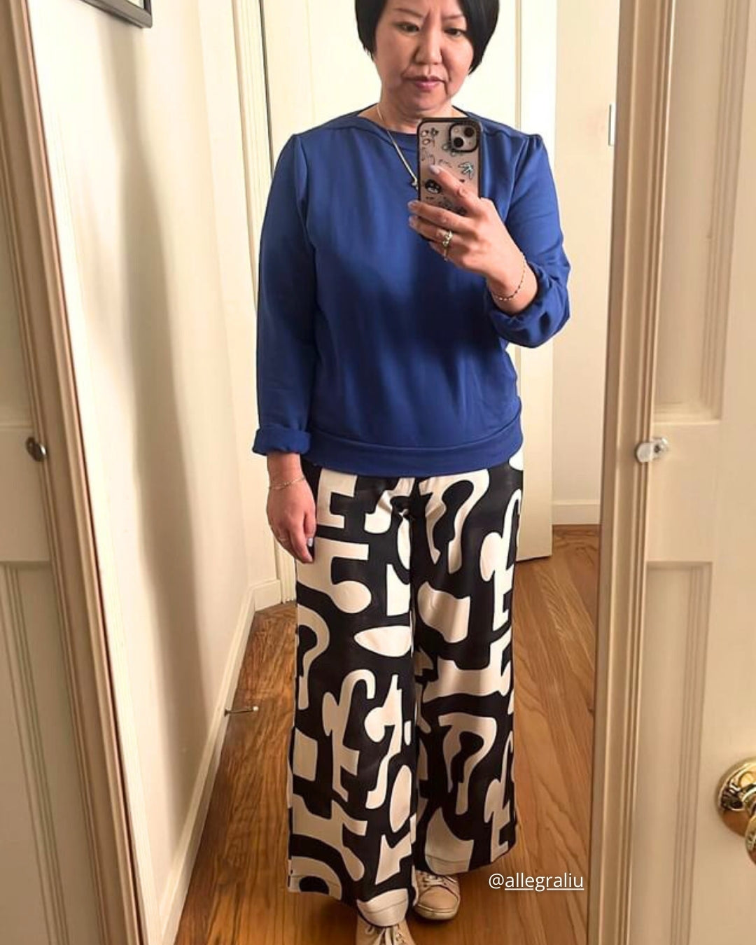 Print Wide Leg Pants | Graphic Print | Elastic Waist | Mid-rise