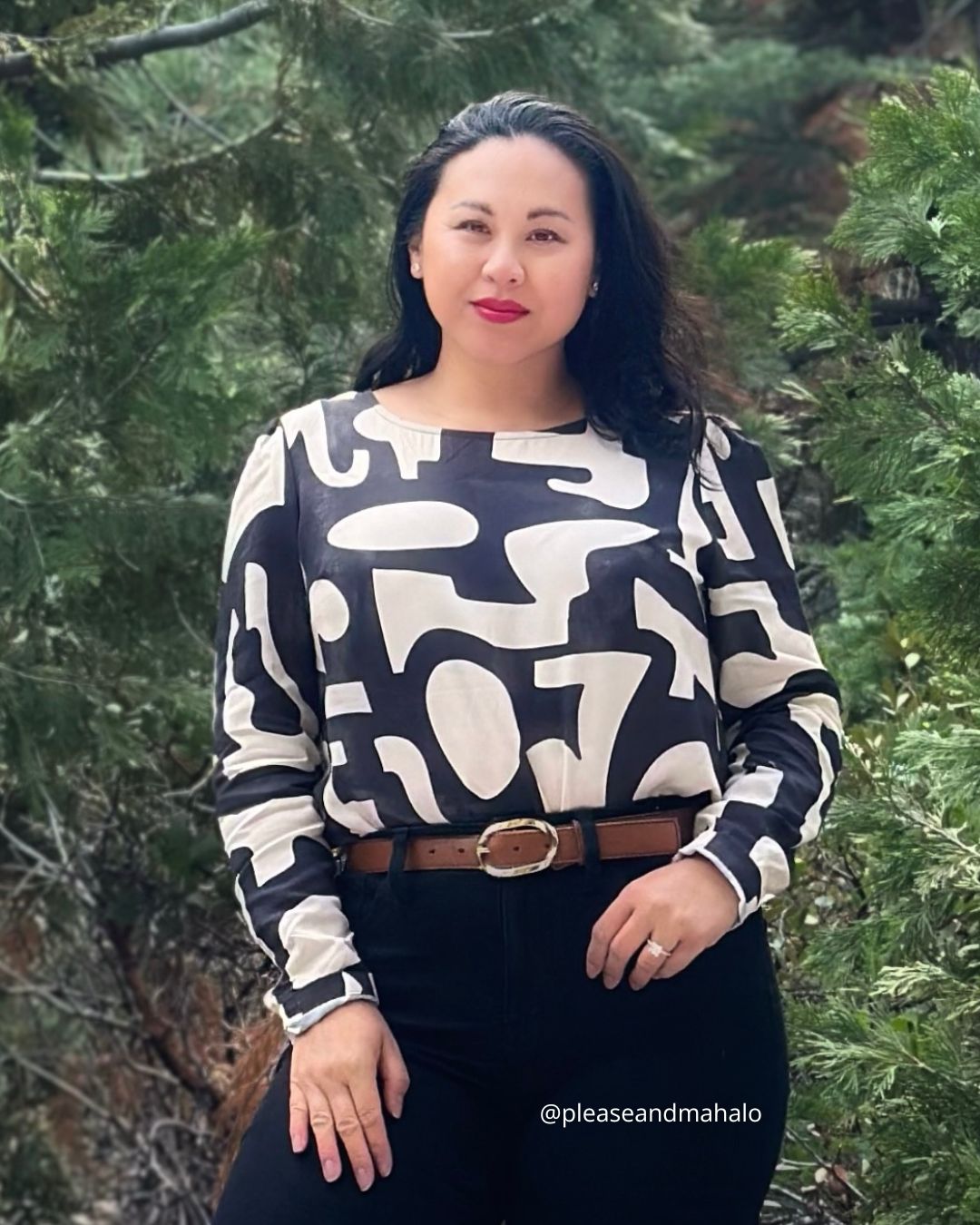 Black and White Pattern Blouse | Graphic Print | Boatneck | Longsleeves